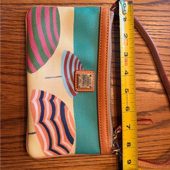 Dooney & Bourke Beachy Patterned Wristlet - Picture 2 of 4